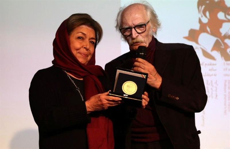«حکایت حال» لیلی گلستان و جایزه احمد محمود